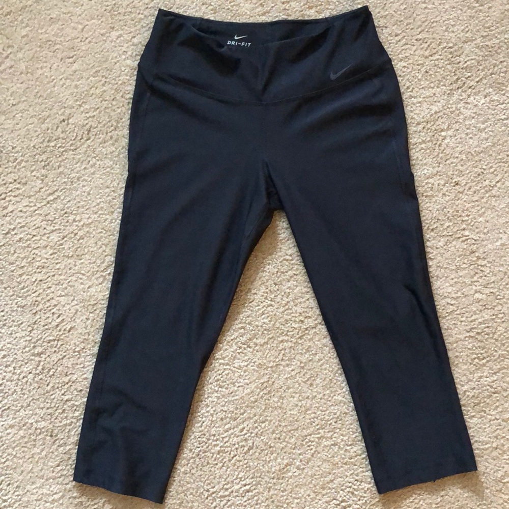 Nike crop pants